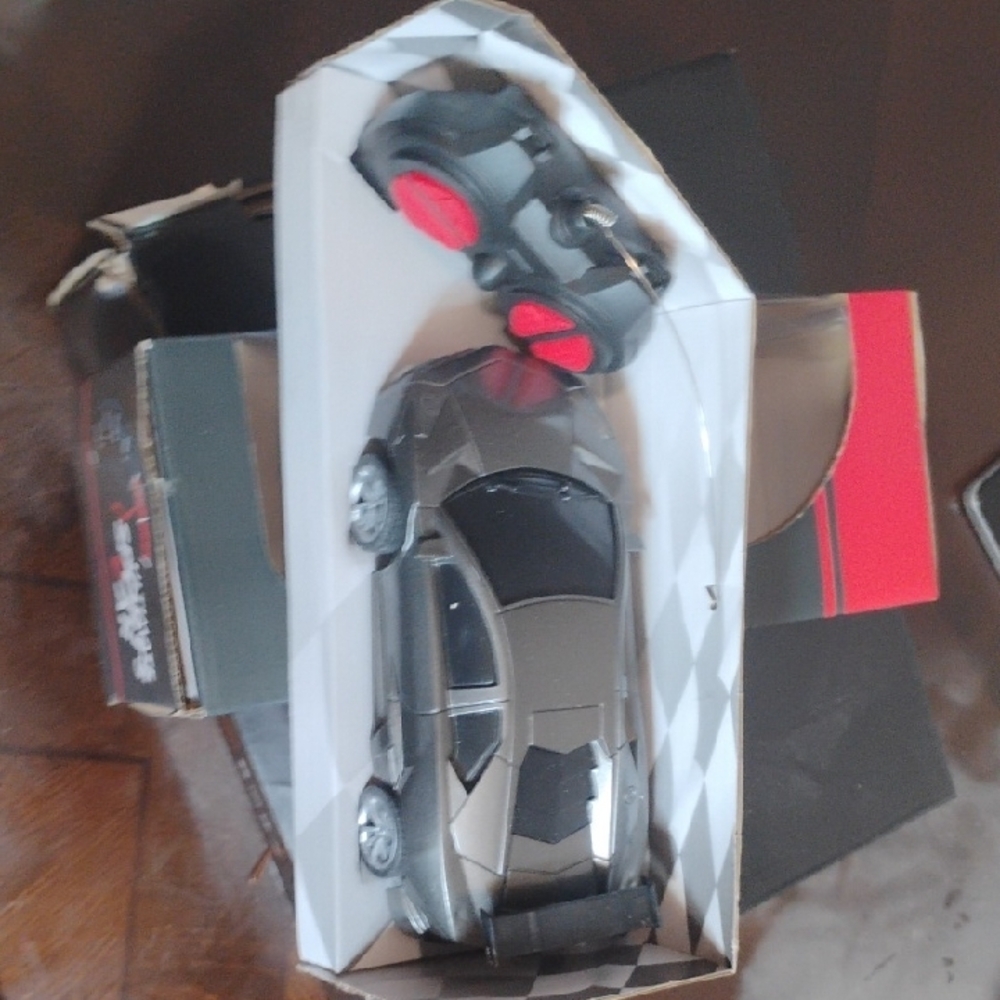 Ultimate Sports Car RC Model - Picture 6 of 6